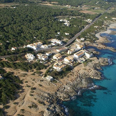 Apartamentos DELFIN Es Calo (Formentera) Exterior foto
